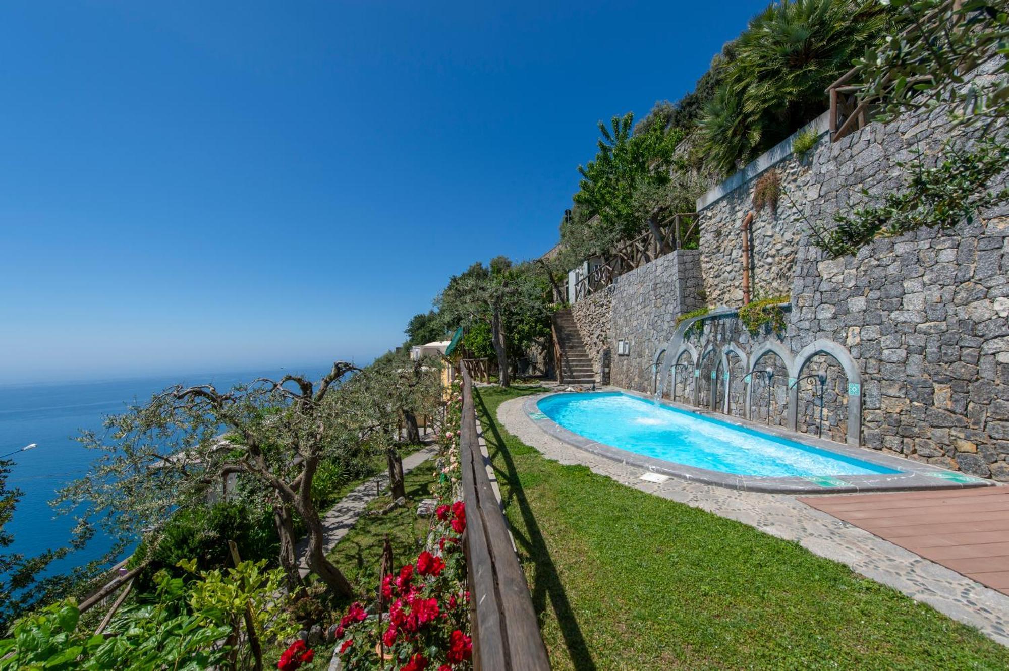 Le Contrade By Sosore Holiday Homes -Amalfi Coast 푸로레 객실 사진
