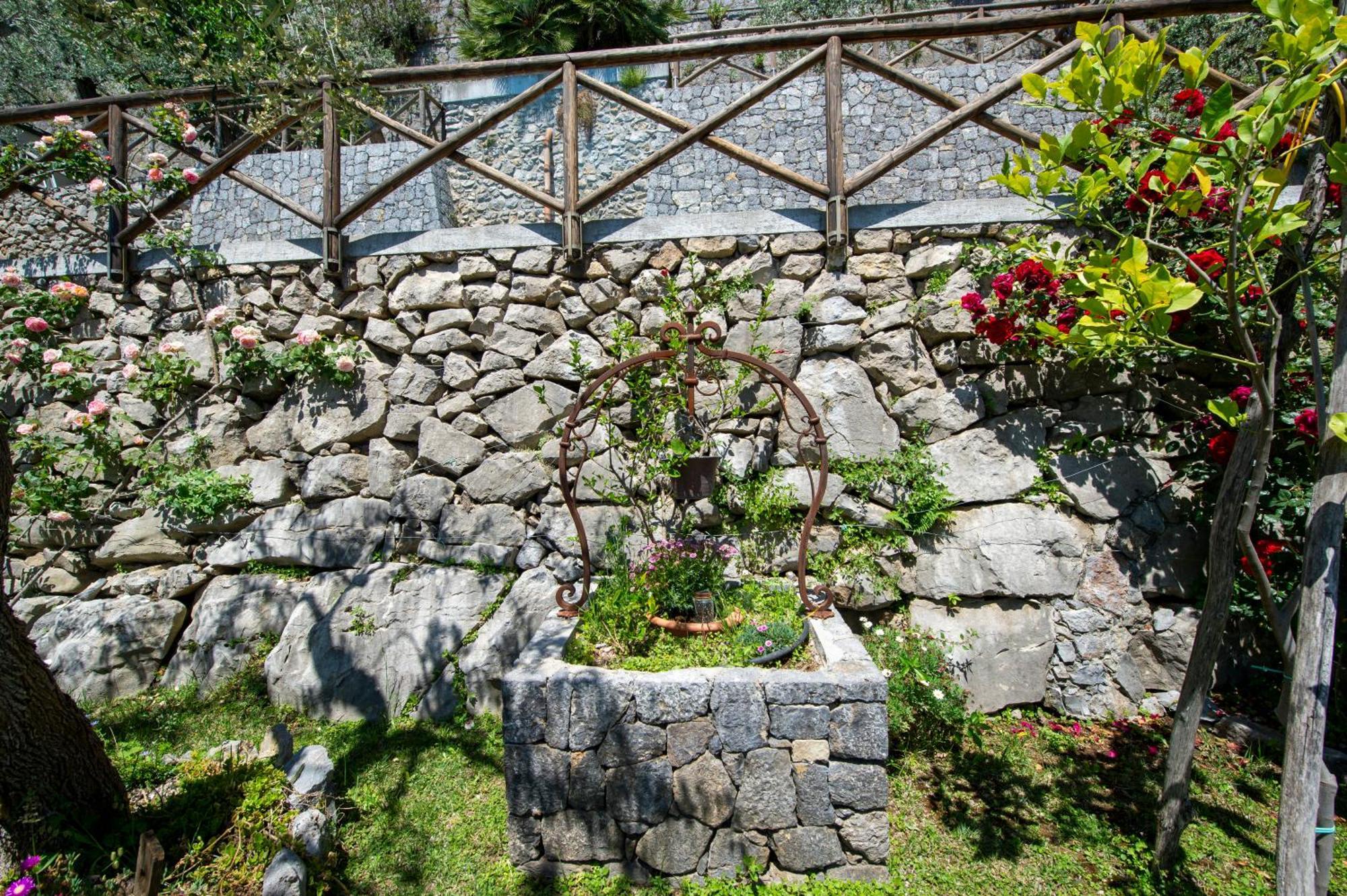 Le Contrade By Sosore Holiday Homes -Amalfi Coast 푸로레 객실 사진